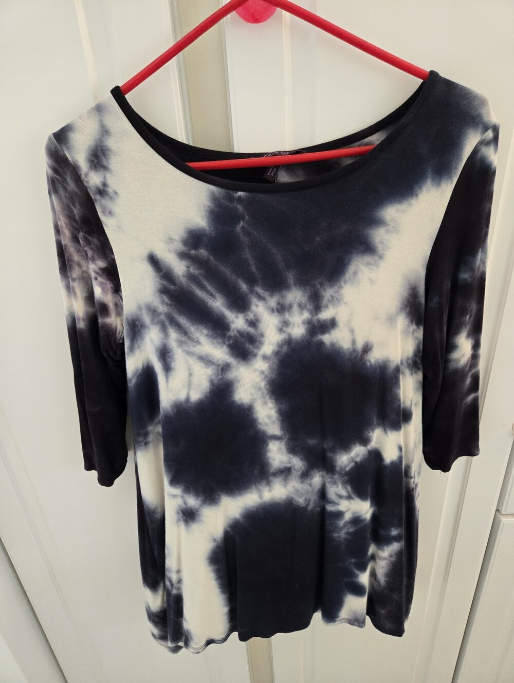 Olivia Sky Black, Navy, And White Tie-Dye Scoop Neck Top 3/4 Sleeve Size Small